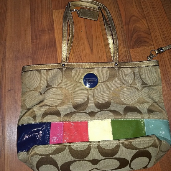Coach Handbags - Authentic Coach bag